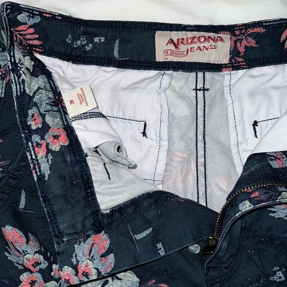 Arizona Jean Company Blue/ Floral Print Shorts - Picture 2 of 4